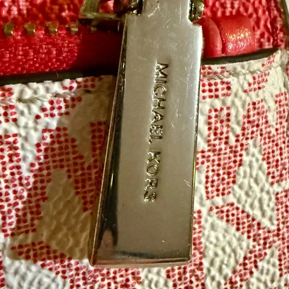 Michael Kors Dark Pink nd White Tri-Fold Wallet - Picture 10 of 17